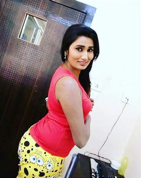 desi bhabhi hot pics|Hot Desi Bhabhi